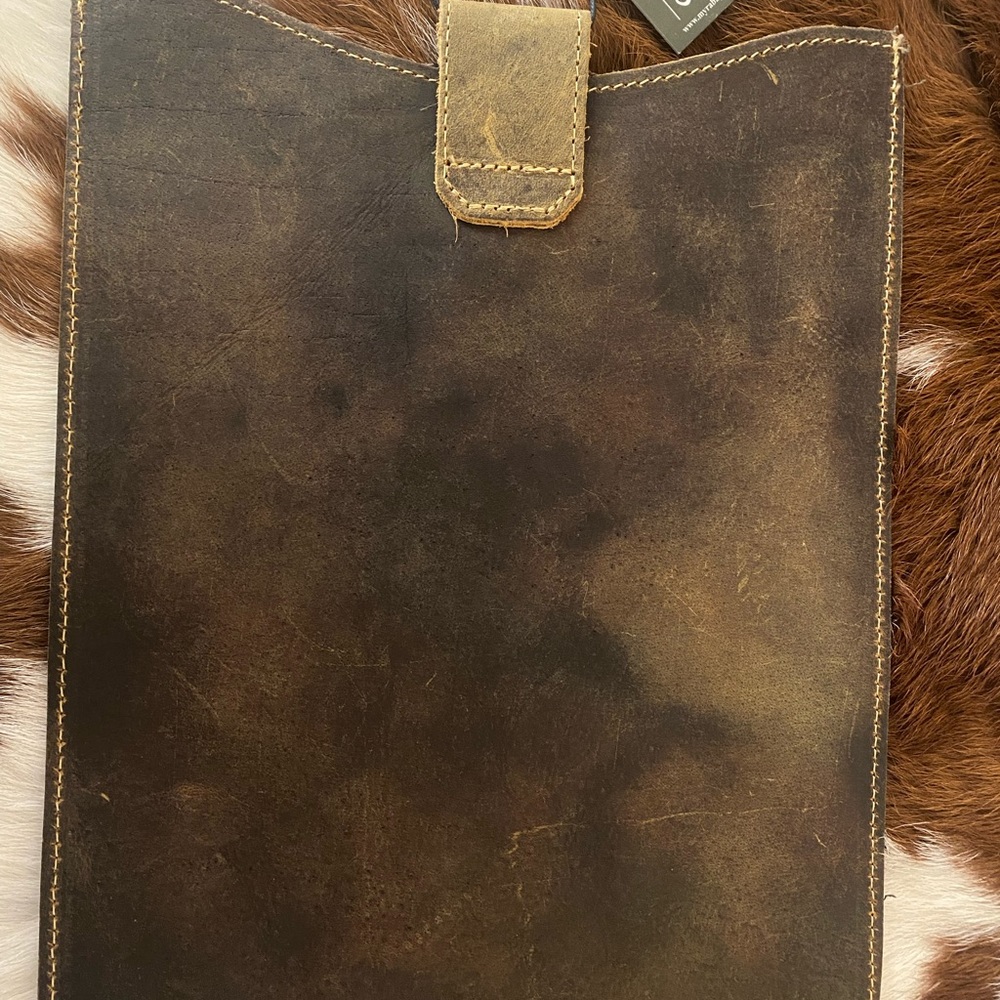 Myra Tablet Pouch